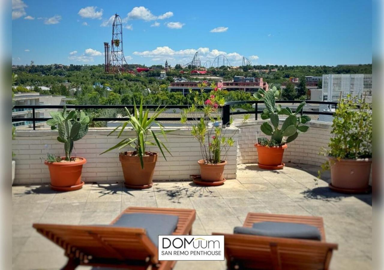 Domuum Holidays - San Remo Penthouse 萨洛 外观 照片
