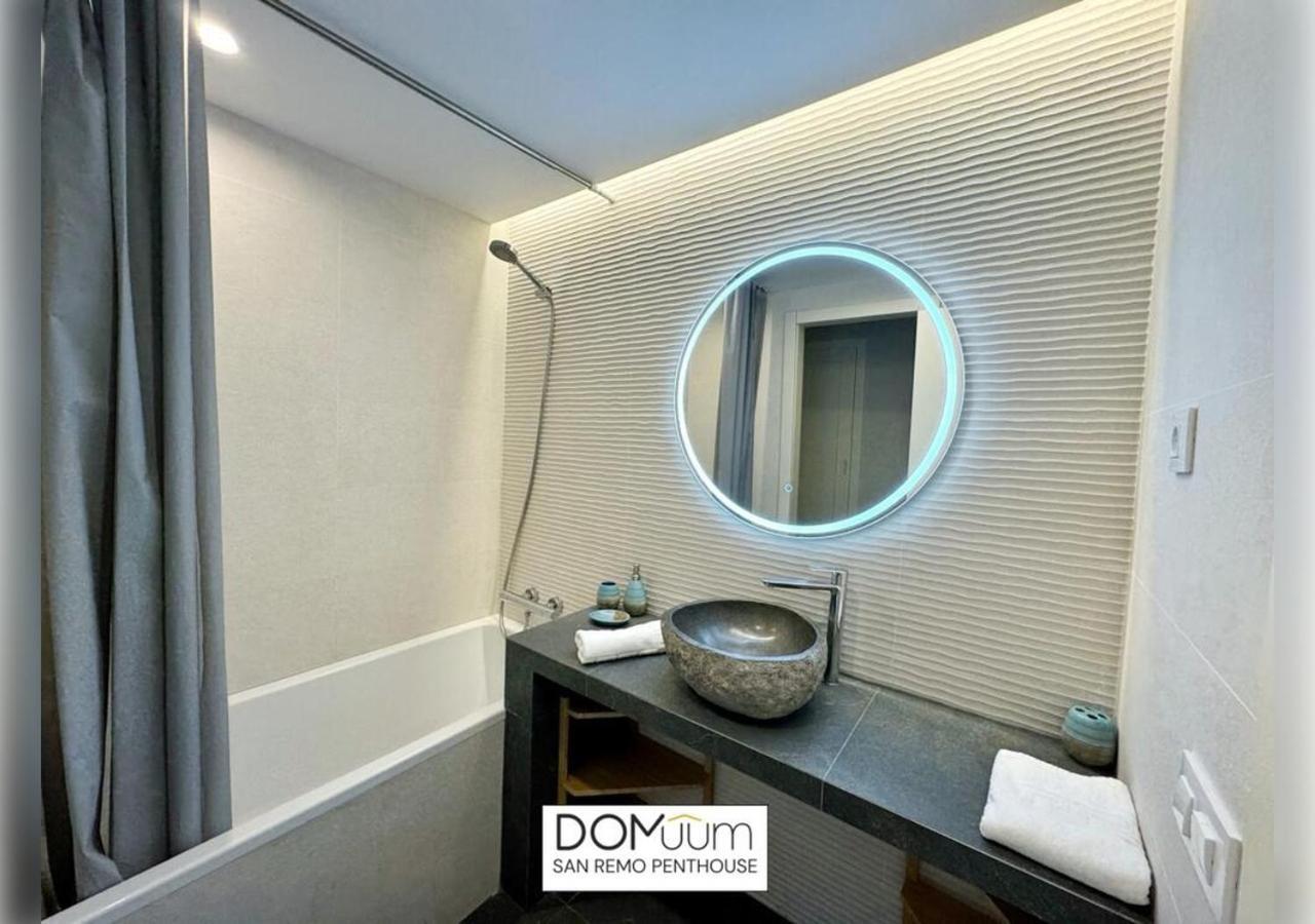 Domuum Holidays - San Remo Penthouse 萨洛 外观 照片