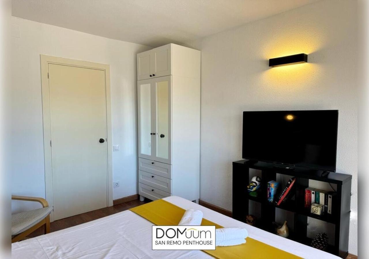 Domuum Holidays - San Remo Penthouse 萨洛 外观 照片