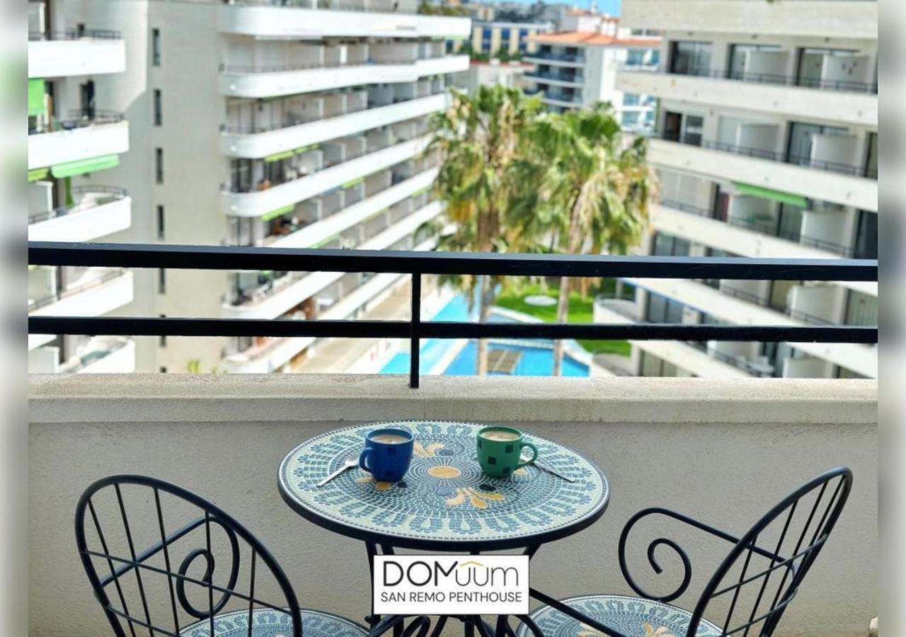 Domuum Holidays - San Remo Penthouse 萨洛 外观 照片