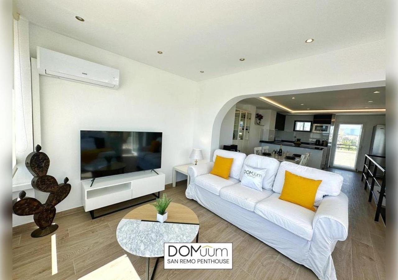 Domuum Holidays - San Remo Penthouse 萨洛 外观 照片