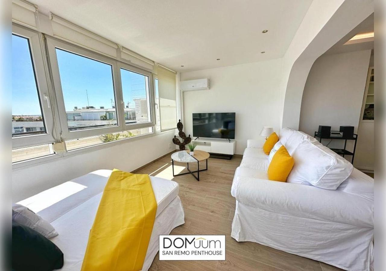 Domuum Holidays - San Remo Penthouse 萨洛 外观 照片