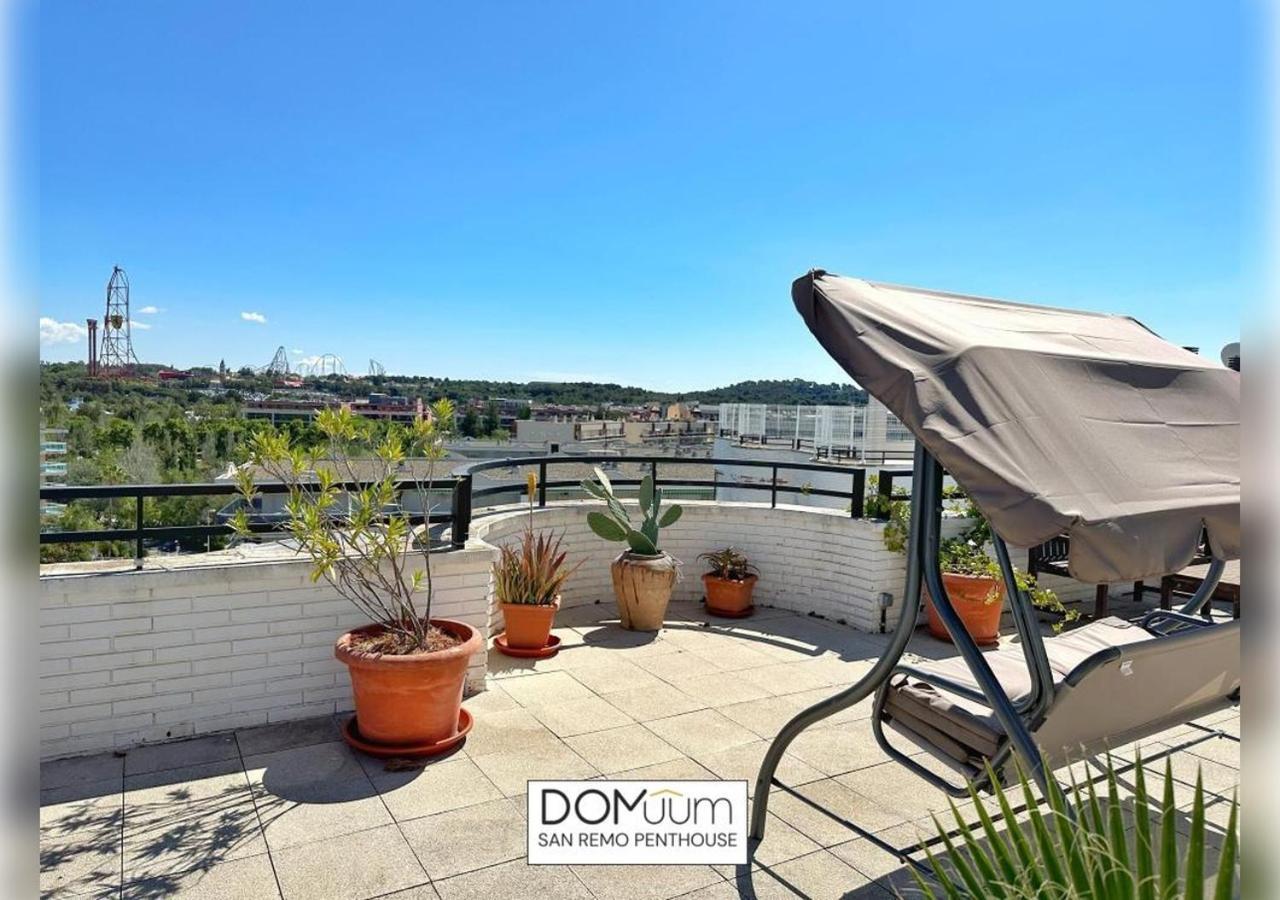 Domuum Holidays - San Remo Penthouse 萨洛 外观 照片