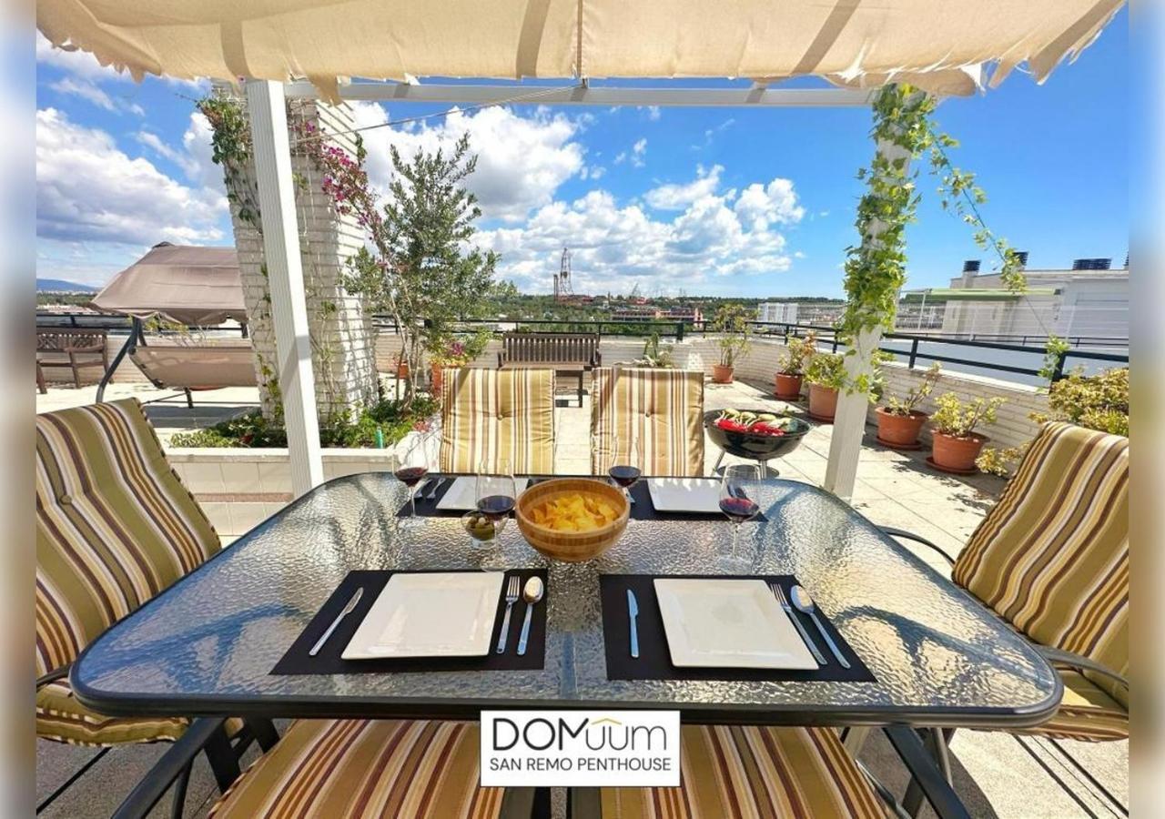 Domuum Holidays - San Remo Penthouse 萨洛 外观 照片