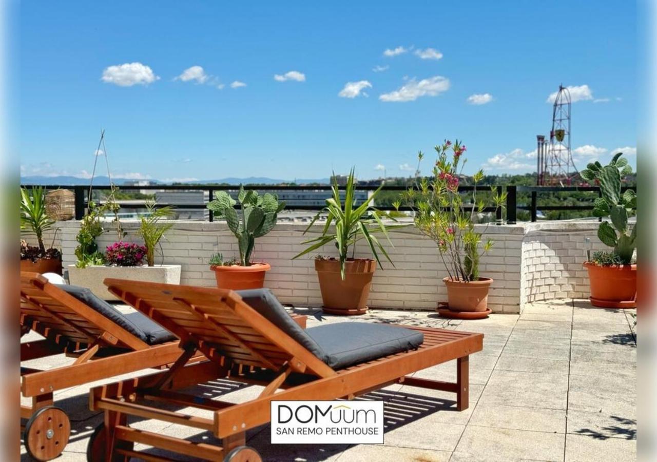 Domuum Holidays - San Remo Penthouse 萨洛 外观 照片