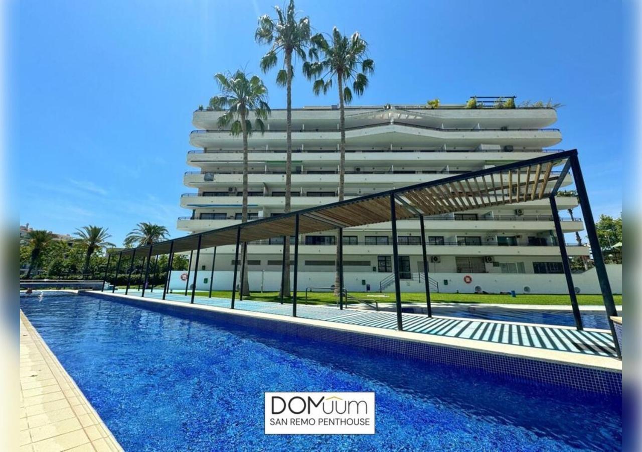 Domuum Holidays - San Remo Penthouse 萨洛 外观 照片